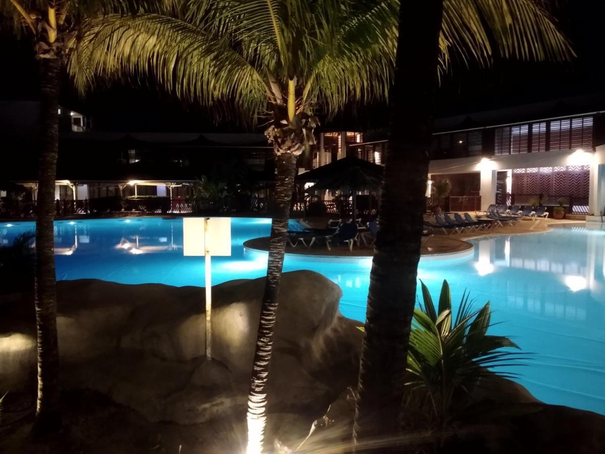 Studio Avec Grande Piscine, Plage Cannelle Caraibes Saint-Francois  Exterior photo
